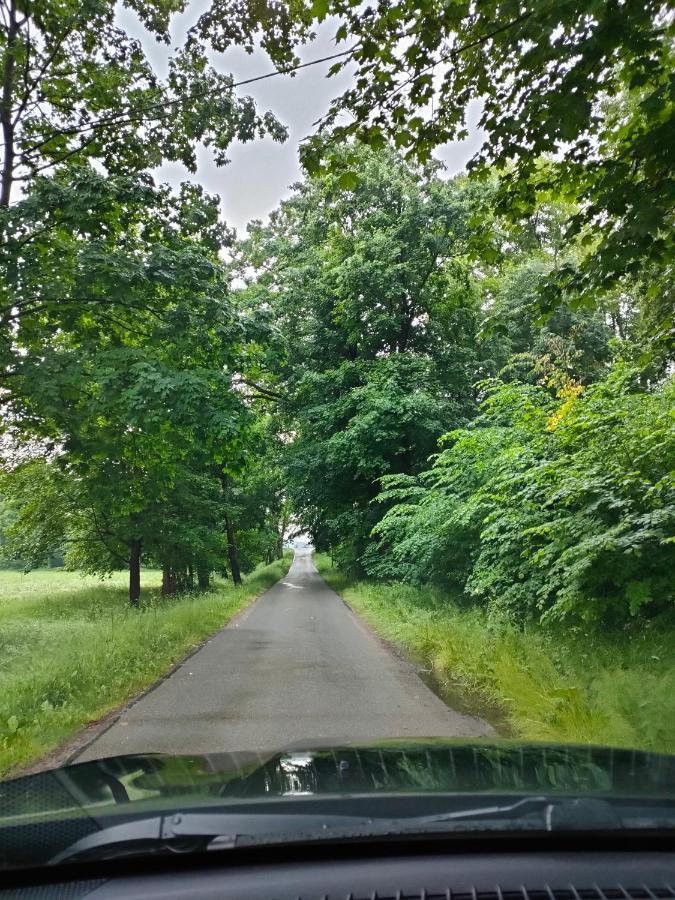 Domki I Pokoje U Borsa Lesko Exterior foto